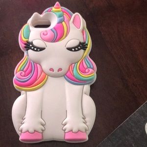 I’m selling a iPhone se case unicorn for only 20$